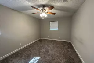 1805 King Arthur Ct, Pinehurst, TX 77630 - Photo 32