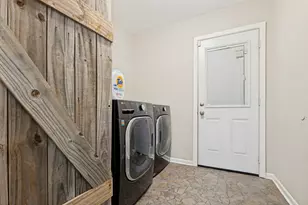2500 County Rd 62, Rosharon, TX 77583 - Photo 18