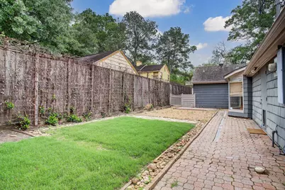 2228 Addison Road, Houston, TX 77030 - Photo 34