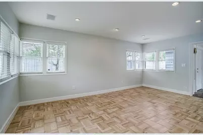 2228 Addison Road, Houston, TX 77030 - Photo 16