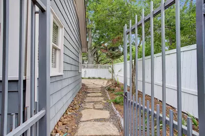 2228 Addison Road, Houston, TX 77030 - Photo 26