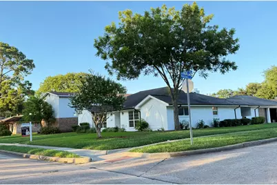 2717 Georgia Avenue, Deer Park, TX 77536 - Photo 2