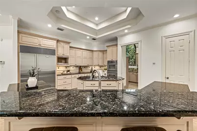 3 N Benton Woods Circle, The Woodlands, TX 77382 - Photo 14