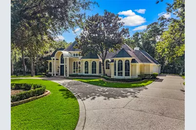 3 N Benton Woods Circle, The Woodlands, TX 77382 - Photo 2