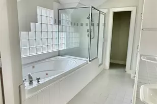 6418 Ferris Dr, Houston, TX 77081 - Photo 6