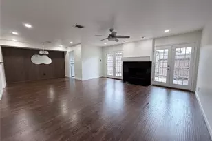 14682 Perthshire Rd, Houston, TX 77079 - Photo 4