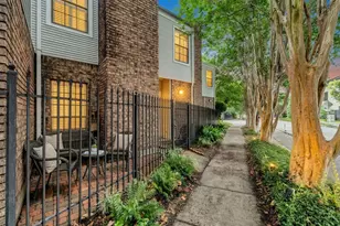2113 Waugh Dr, Houston, TX 77006 - Photo 1
