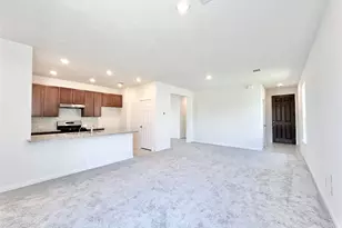 562 Broken Boulder St, Magnolia, TX 77354 - Photo 4