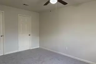 8734 Josie St, Houston, TX 77029 - Photo 8