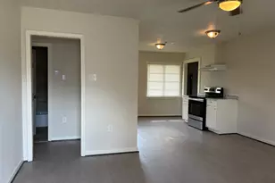 8734 Josie St, Houston, TX 77029 - Photo 4