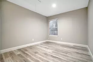 1314 E Red Cedar Cir, The Woodlands, TX 77380 - Photo 16