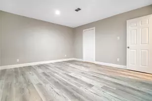 1314 E Red Cedar Cir, The Woodlands, TX 77380 - Photo 20