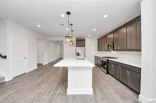 220 Magnolia Laurel Dr, Alvin, TX 77511 - Photo 14