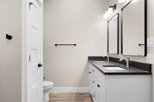 614 E Englewood St, Franklin, TX 77856 - Photo 8