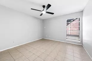 9616 Long Point Rd, Houston, TX 77055 - Photo 14
