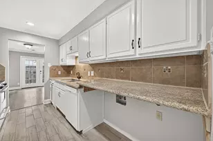 14535 Misty Meadow Ln, Houston, TX 77079 - Photo 12