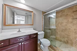 2110 Wilcrest Dr, Houston, TX 77042 - Photo 14