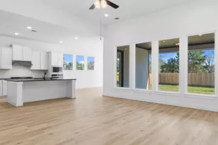 363 Covey Ln, Sealy, TX 77474 - Photo 12