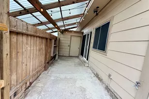 811 Threadneedle St, Houston, TX 77079 - Photo 22