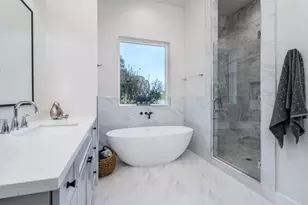2311 Saxon Dr, Houston, TX 77018 - Photo 16