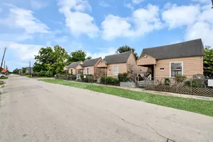 3317 Sampson St, Houston, TX 77004 - Photo 2