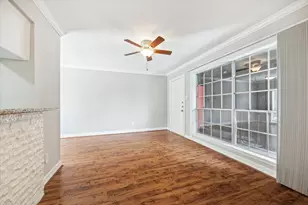 201 Emerson St, Houston, TX 77006 - Photo 2