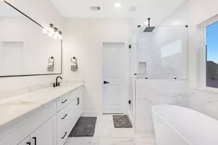 907 Pollard St, Houston, TX 77020 - Photo 18