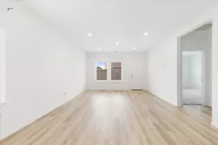 12219 Ridge River Ln, Houston, TX 77067 - Photo 4