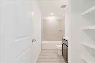 12219 Ridge River Ln, Houston, TX 77067 - Photo 14