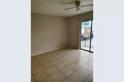 10100 S Gessner Road #404, Houston, TX 77071 - Photo 4