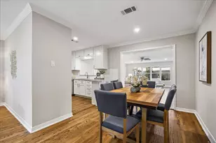2214 Bron Holly Dr, Houston, TX 77018 - Photo 6