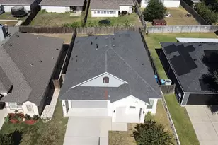 419 Gettysburg Loop, Elgin, TX 78621 - Photo 32