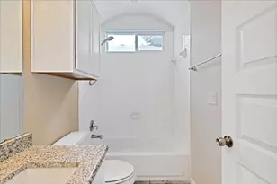 419 Gettysburg Loop, Elgin, TX 78621 - Photo 8