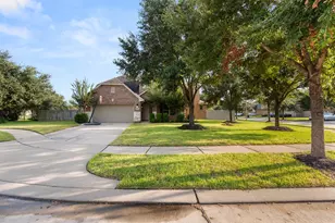 25915 Lockspur Ct, Richmond, TX 77406 - Photo 2