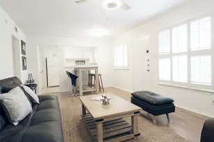 614 Kipling St St, Houston, TX 77006 - Photo 2