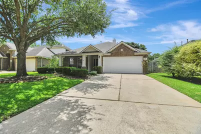 11915 Lois Lane Drive, Pinehurst, TX 77362 - Photo 2