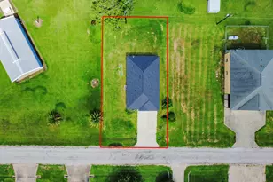 1105 W Bayshore Dr, Palacios, TX 77465 - Photo 44