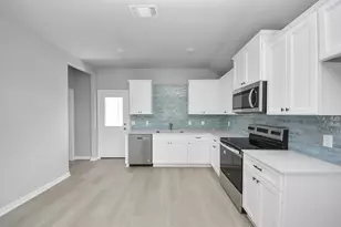1105 W Bayshore Dr, Palacios, TX 77465 - Photo 20