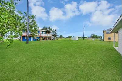 1105 W Bayshore Drive, Palacios, TX 77465 - Photo 6