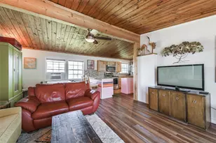 4035 Hardin Dr, Galveston, TX 77554 - Photo 8
