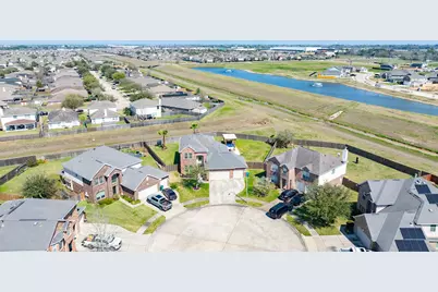 802 Brushfield Court, La Marque, TX 77568 - Photo 40