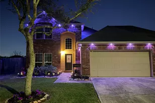 802 Brushfield Ct, La Marque, TX 77568 - Photo 1