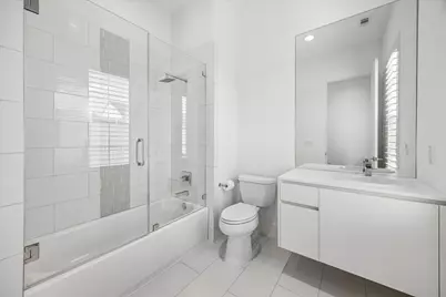 11104 Savannah Woods Lane, Houston, TX 77043 - Photo 28