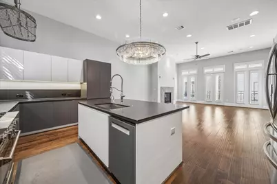11104 Savannah Woods Lane, Houston, TX 77043 - Photo 16