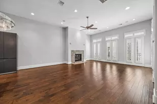 11104 Savannah Woods Ln, Houston, TX 77043 - Photo 10