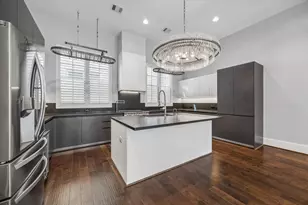 11104 Savannah Woods Ln, Houston, TX 77043 - Photo 14