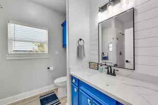 870 Gulfview Dr, Crystal Beach, TX 77650 - Photo 28