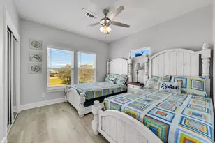 870 Gulfview Dr, Crystal Beach, TX 77650 - Photo 24