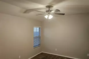 8131 Blooming Meadow Ln, Houston, TX 77016 - Photo 8