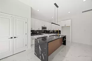 5110 Westover St, Houston, TX 77033 - Photo 4